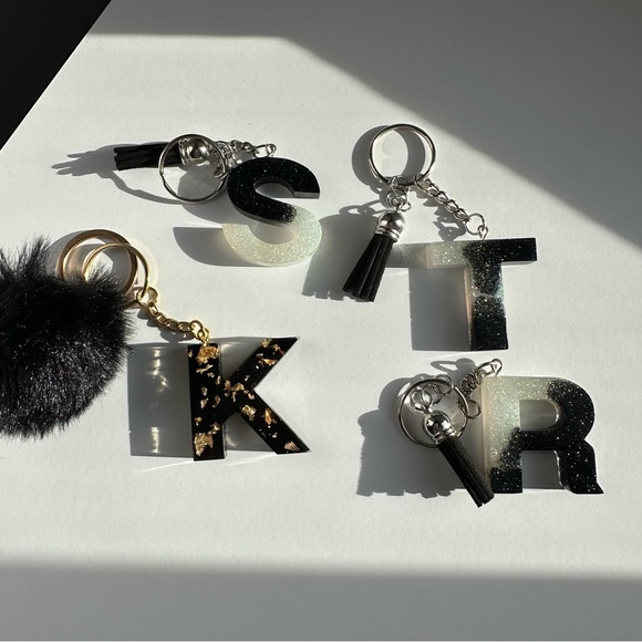 Red Lips Keychain - Picture 3 of 7